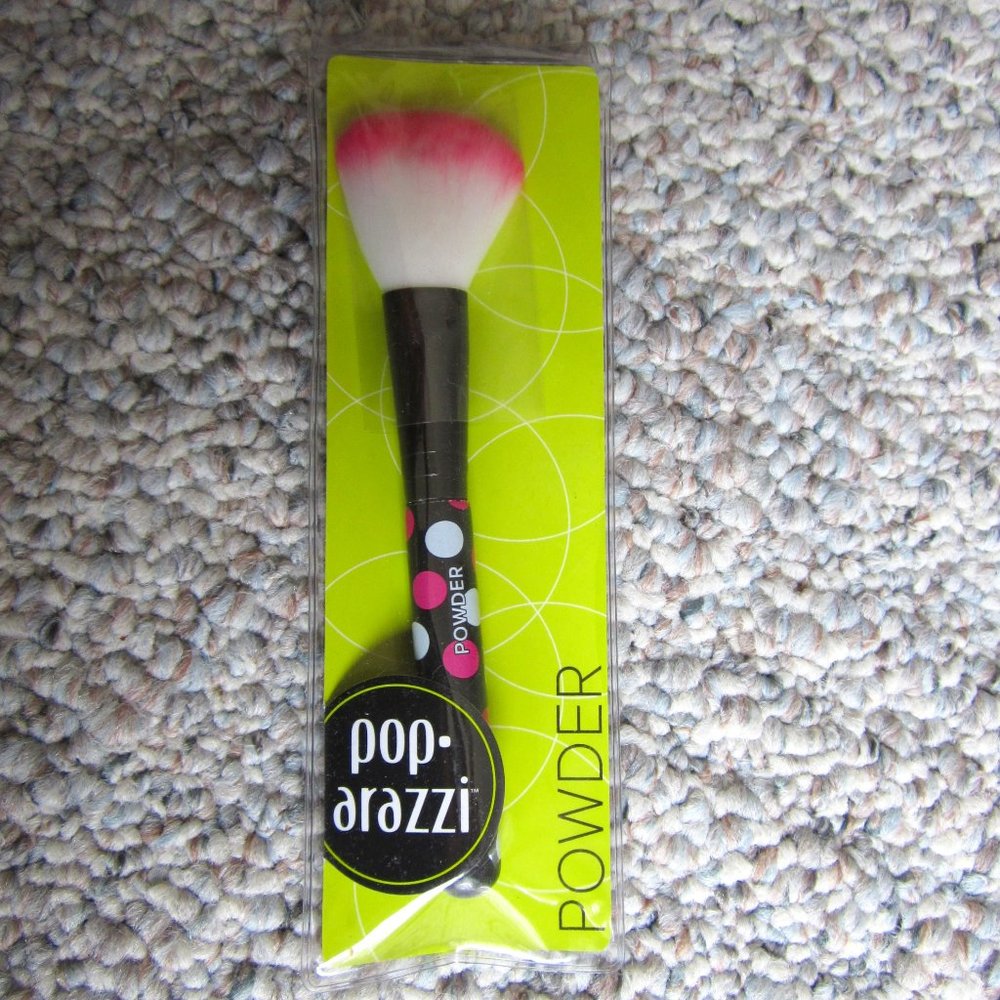 Poparazzi Powder Brush
